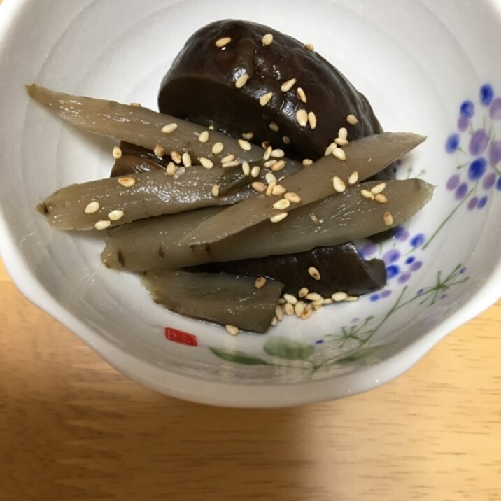 白ごまでアクセント(*^^*)茄子と牛蒡の煮物☆